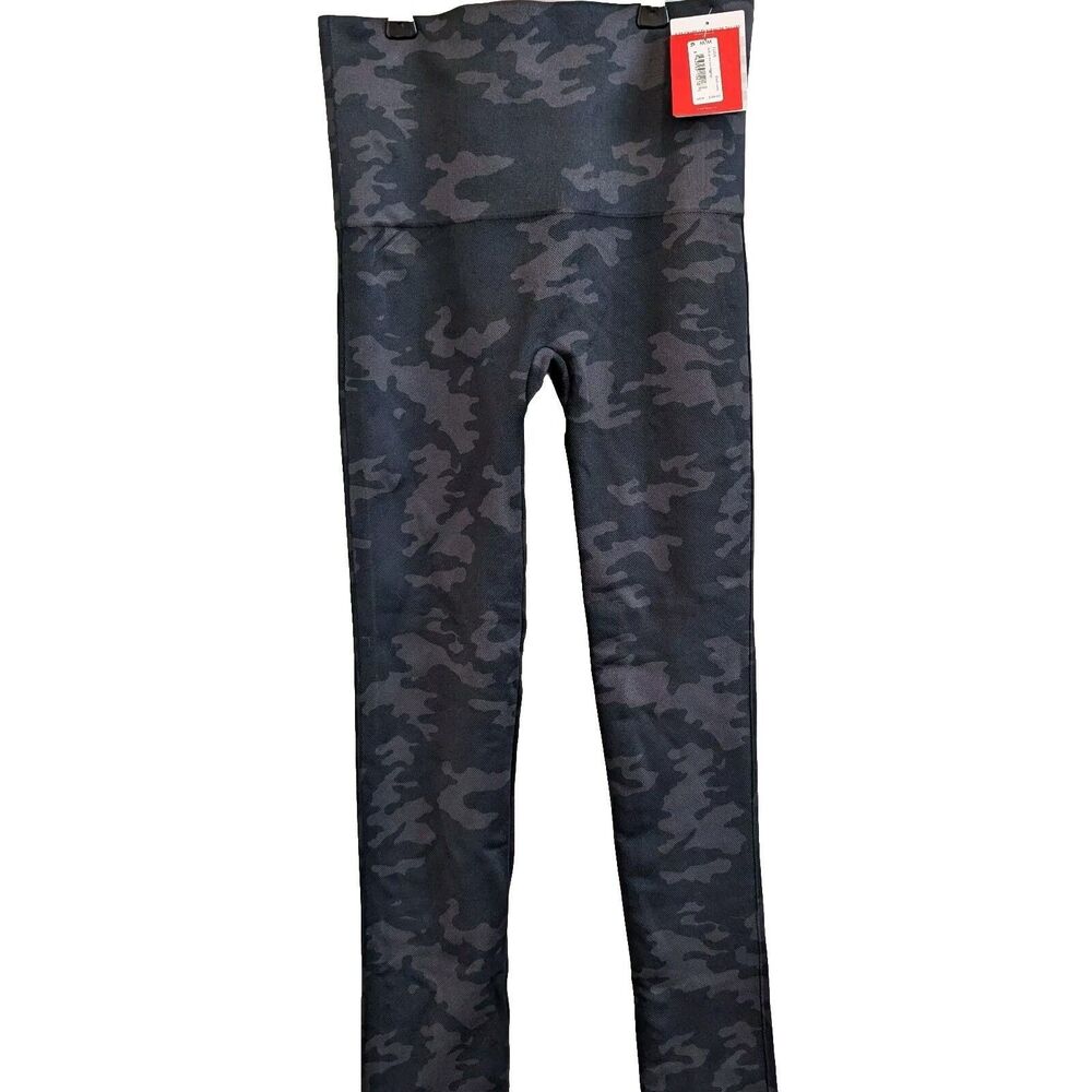 Spanx Leggings Look At Me Now Seamless Women's‎ Black Camo Leggings Medium - Picture 5 of 16